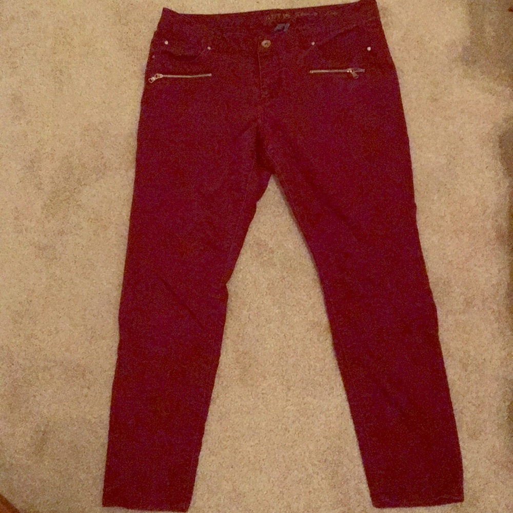 Am selling this beautiful pair of jeans❤️😃😃😃😃